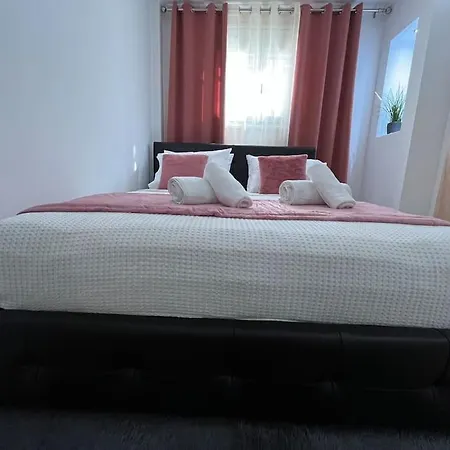 Apartment Artemis In Vibrant Koukaki,athens *