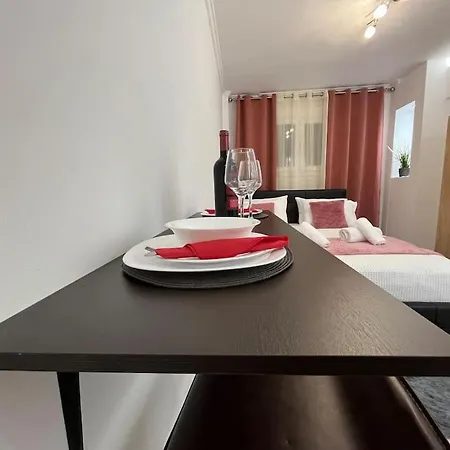 Artemis In Vibrant Koukaki,athens Apartment *